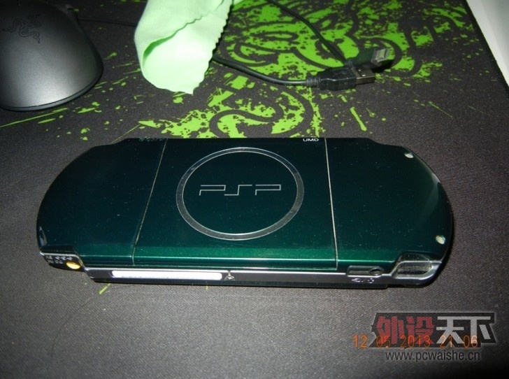 PSP3000 ��ɫ�� ��8G�쿨