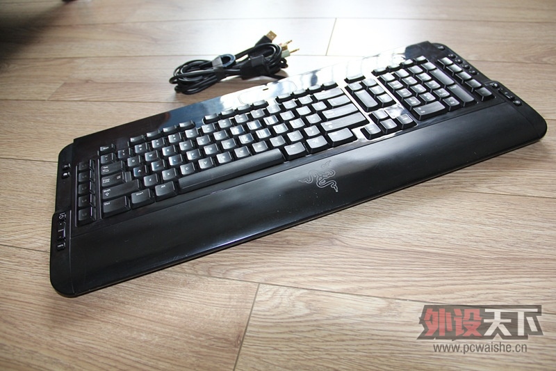 Razer Tarantula�������120Ԫ�������С�������