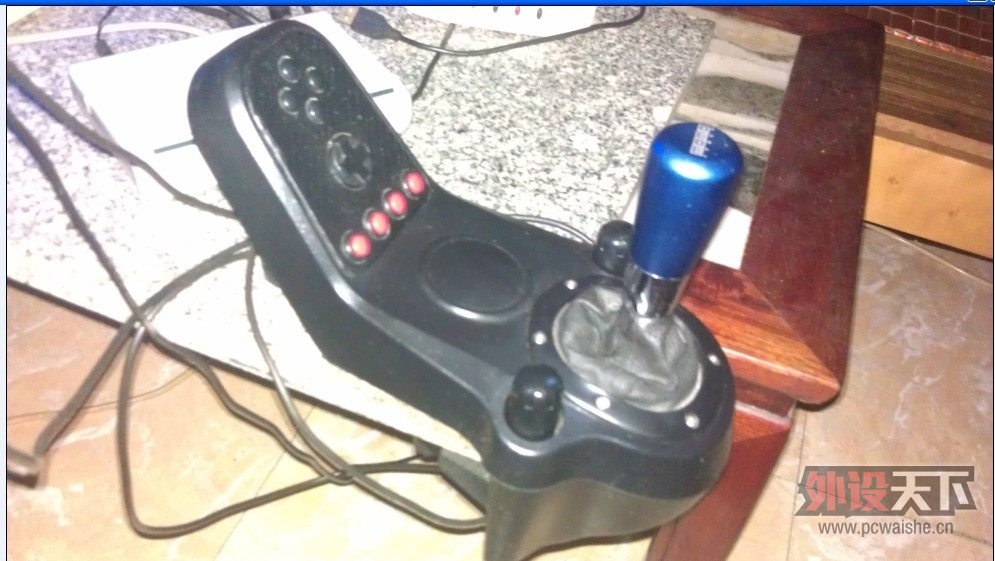 ���ڸ������̹⣬�޼�G27������MDR-ZX100�ۺ�ɫ