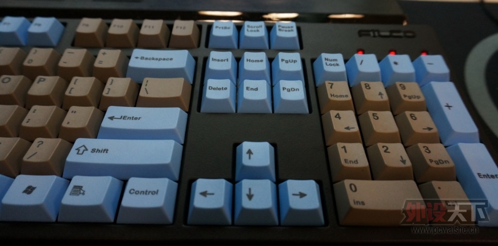 QQ��ͼ20130601235513.jpg