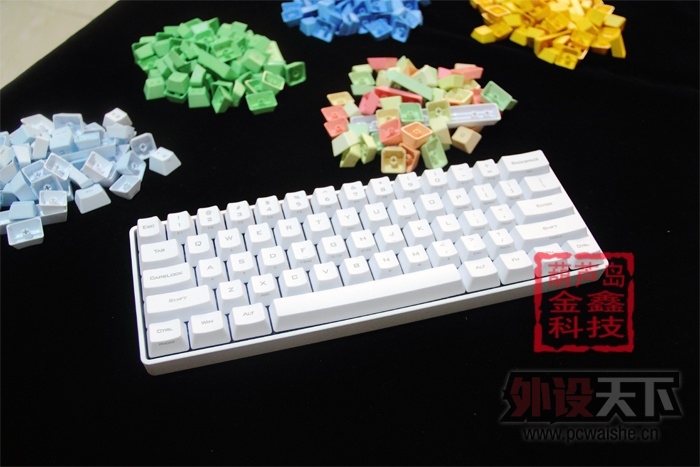 ����«�ޡ����� �þ�û�����¶������ۣ������POKER �� �ֵܺܶ� ���Կ��ǻ��㶫��..