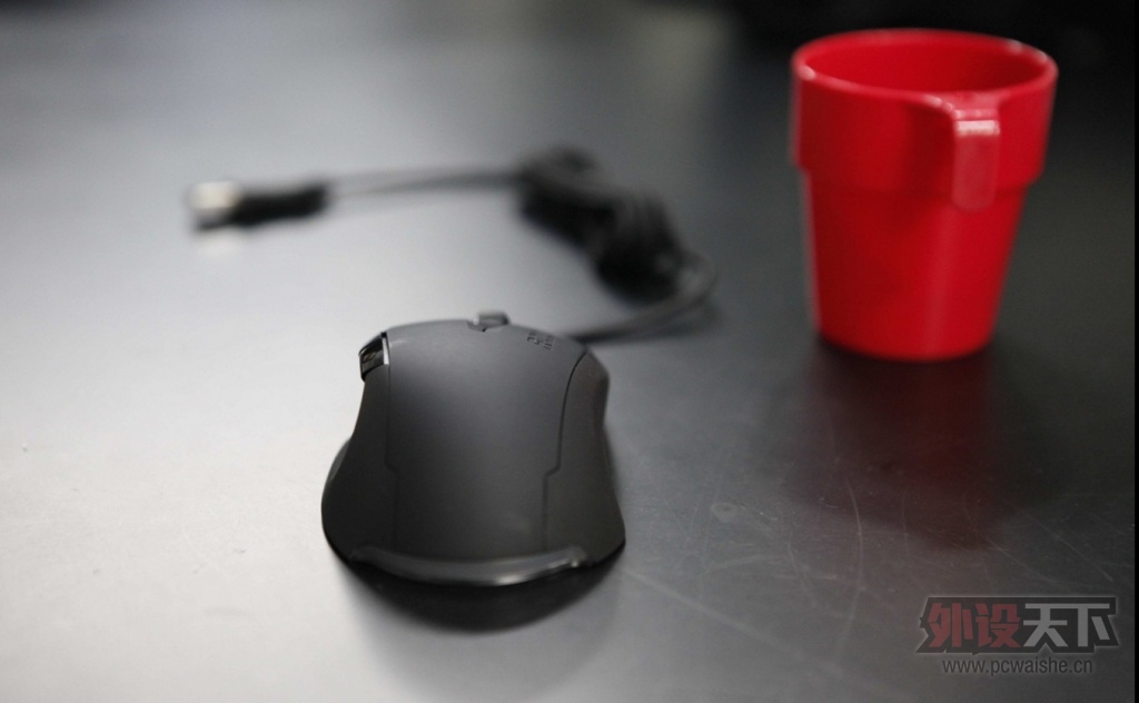 ����һ�������������Ƥ----��Roccat Savu���䱪