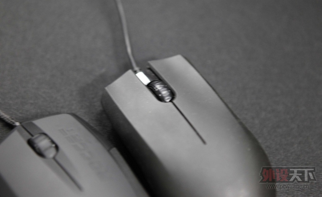 ����һ�������������Ƥ----��Roccat Savu���䱪