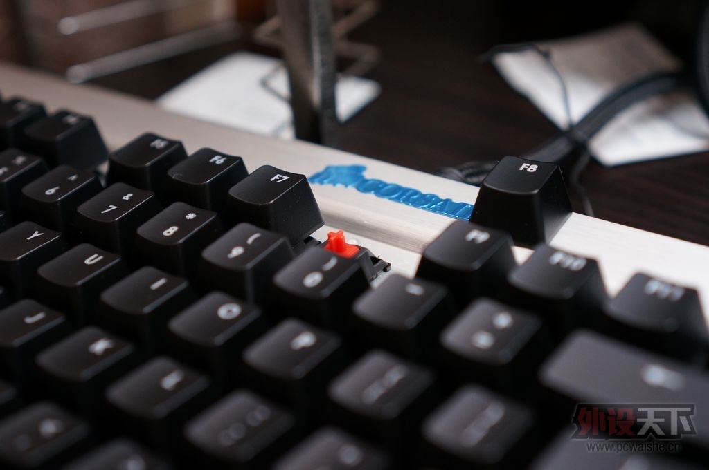 �׷���ɫcorsair ������ K70 ���� ����