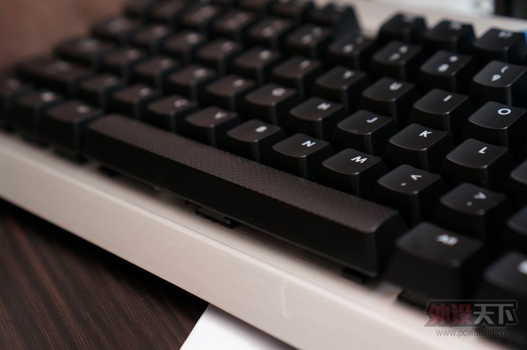 �׷���ɫcorsair ������ K70 ���� ����