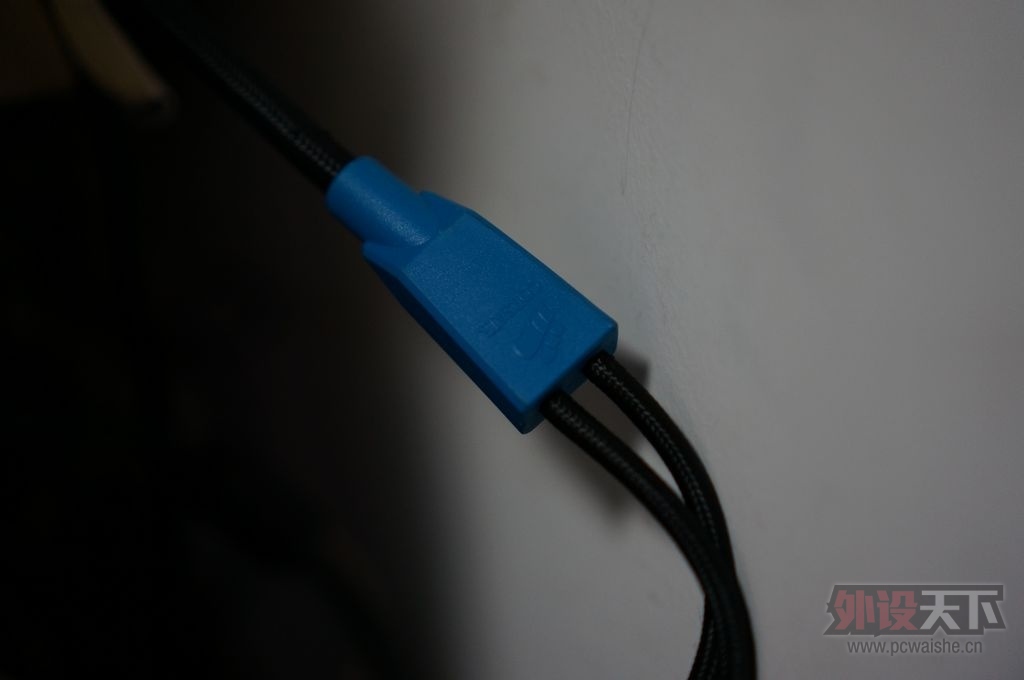 �׷���ɫcorsair ������ K70 ���� ����