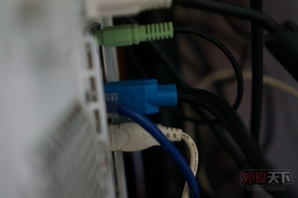 �׷���ɫcorsair ������ K70 ���� ����