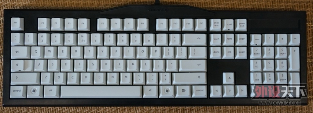 151853nbf69mjbfjdm50tn.jpg