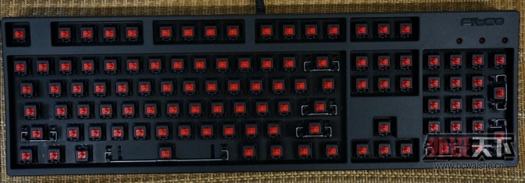 143549w7sv9svgjij4czz5.jpg