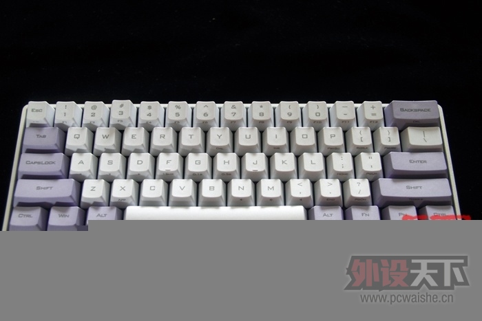 ����«�ޡ����� �þ�û�����¶������ۣ������POKER �� �ֵܺܶ� ���Կ��ǻ��㶫��..
