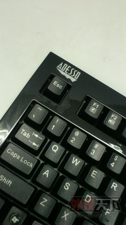 �ո����� ADESSO MKB-135B  ������� �������ŵ�����