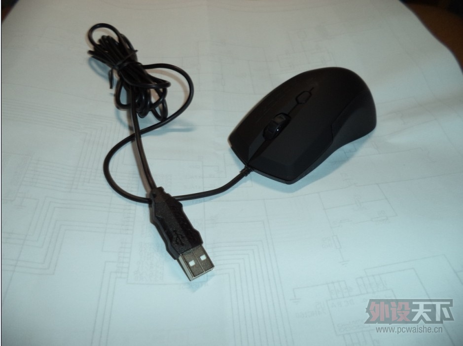 �����ݡ� Roccat Lua 9.5�� 90����