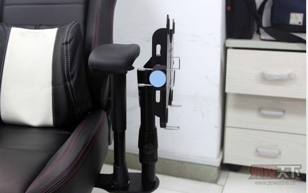 ���ʽ�ߴ��ʻ�� DXRACER�����м� ������������