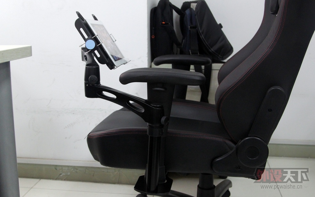 ���ʽ�ߴ��ʻ�� DXRACER�����м� ������������