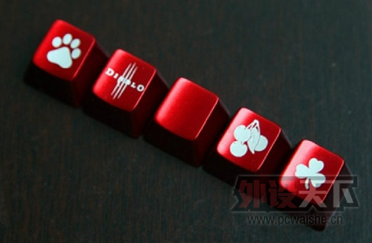 �� MKC������ñ ��ɫ