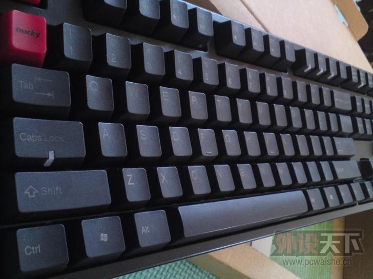 [�㶫] ����һ��DUCKY -H���̣��иĹ��ᡣ