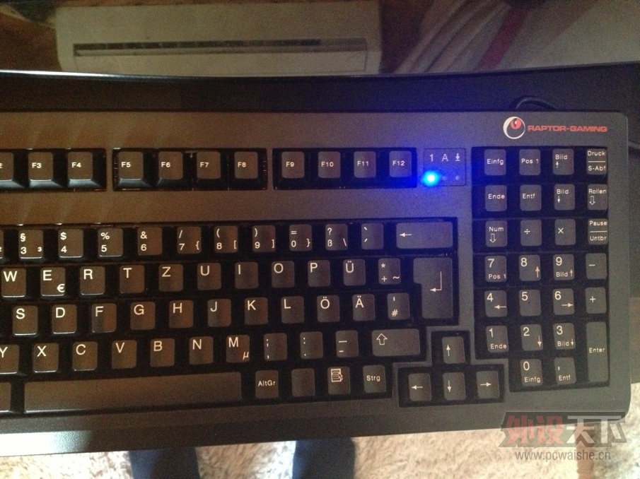 ~[AVS3X@`_E0BT)~}SP_(QY.jpg