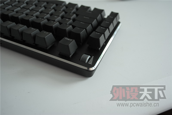 ��ʱ�������ˣ��Ծɻ��µĵ�ĦBLADE���ڵ��ˣ��ȿ���ɹͼ��