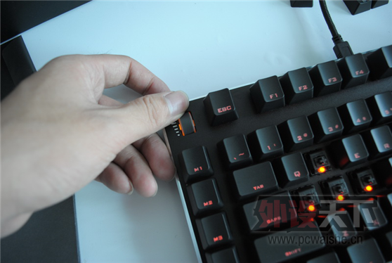 ��ʱ�������ˣ��Ծɻ��µĵ�ĦBLADE���ڵ��ˣ��ȿ���ɹͼ��