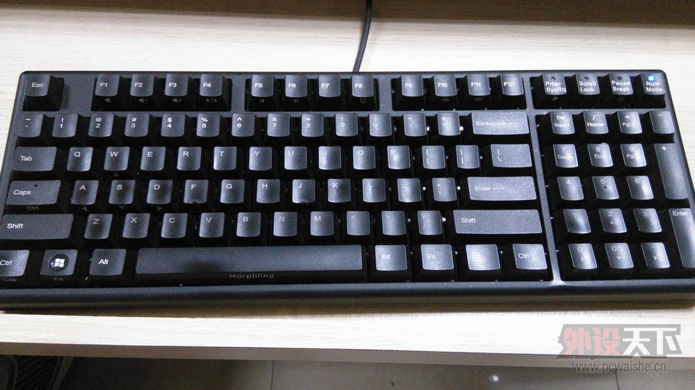 [�㶫]��Ůͬ�³���������칫����
