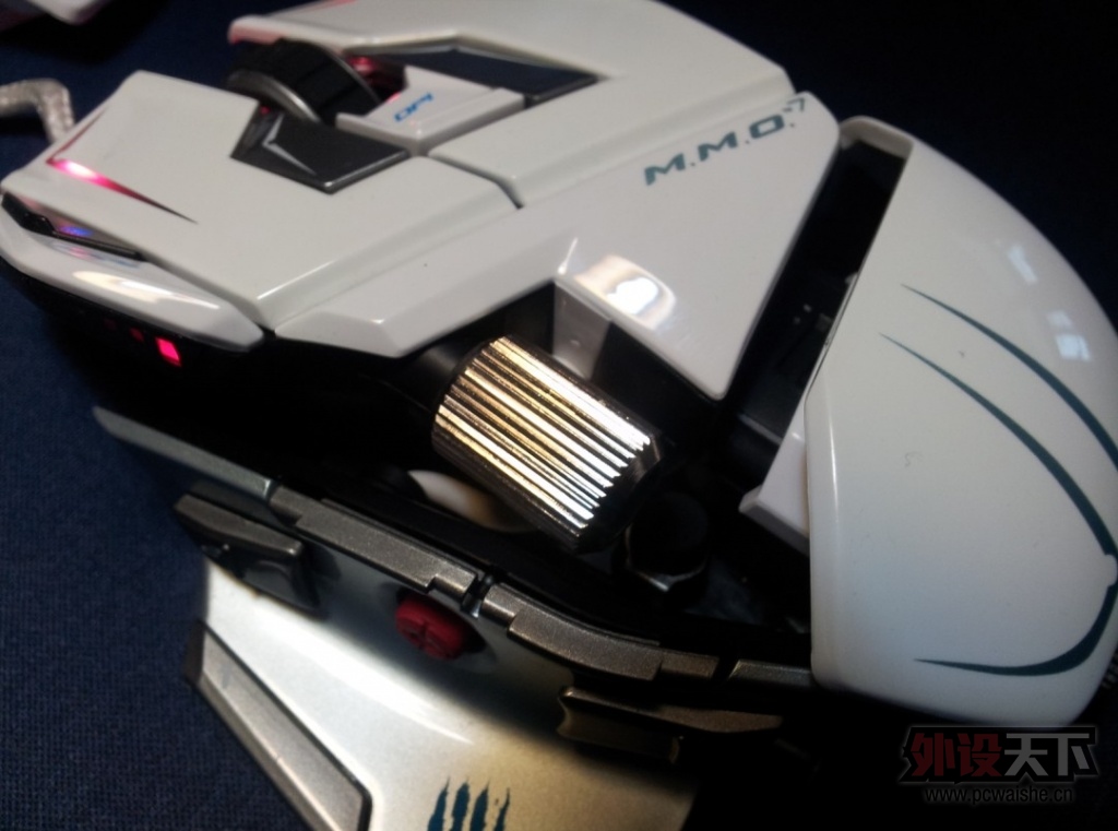 �����ۡ����ѿ�MMO7ѩħ ���� �޵м׳�һ�飬�����кõĵ�һ�˳����������Ҳ���Ƽ�.