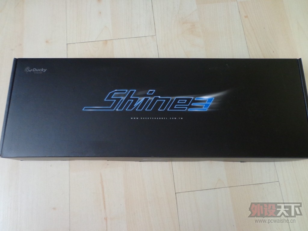 �������³�����δ�ϵ�DUCKY SHINE3��ɫ�������