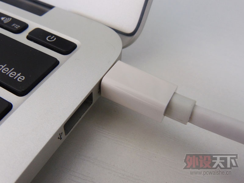BL2410PTMacBook AirM-bookģʽ̨ͬʾɫ