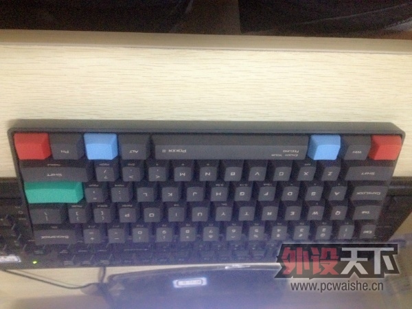�س�poker2 ȫ�׼�ñ �� RGB ������һ��ů��pbt��ñ