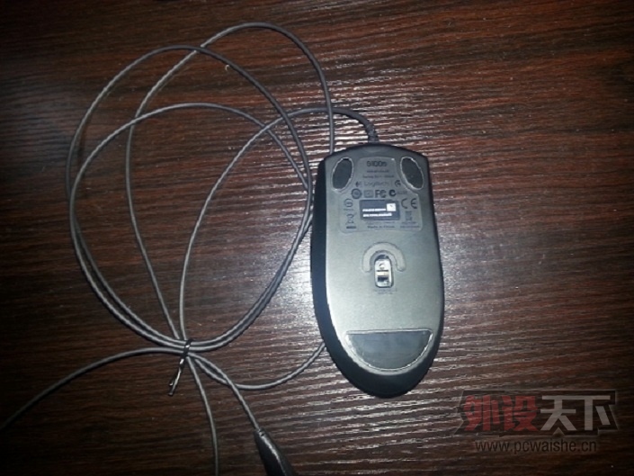 ���ɶ����ѳ���ɫ�޼�G100S 9.5�´���Ʊ ����