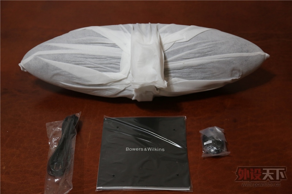 [18P] ������ĵ�׺������Zeppelin Air with lighting connector