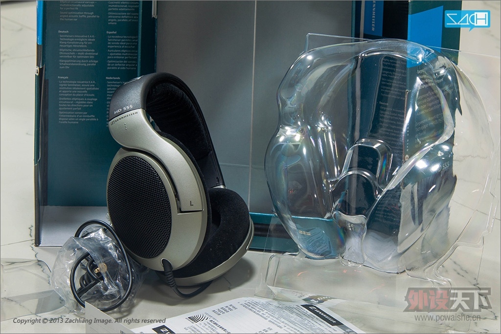 2013Hd555-01.jpg