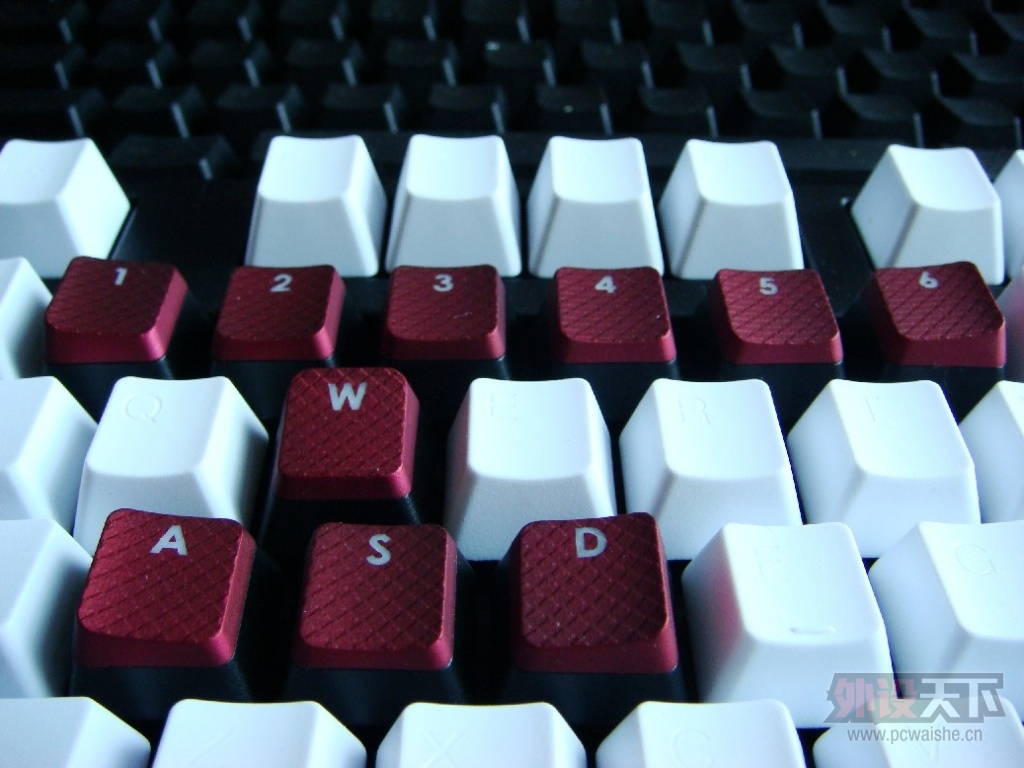 ������K70 10���������� ��pbt �ڰ�ͬ���ϻ�ͼƬ