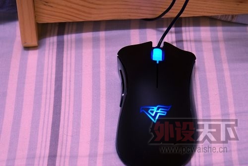 Razer1�� ��������CF����Խ���ߣ�����������ղؼ� 499