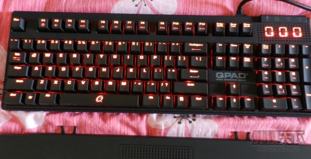 Q PAD MK-85 ���� ��ɫ������� 760���� ȫ���޳�