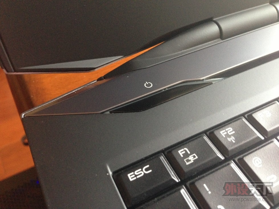[34P] ؼ the new Alienware 17
