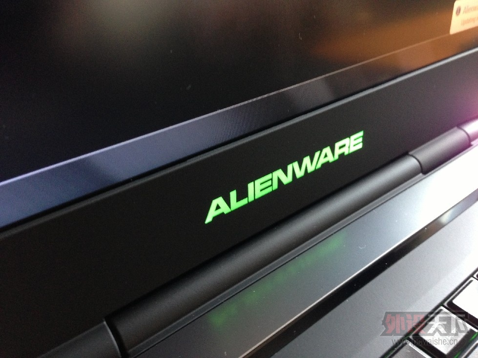 [34P] ؼ the new Alienware 17