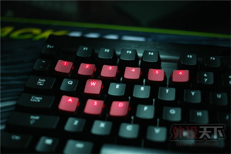 K70ɫ͸ñ