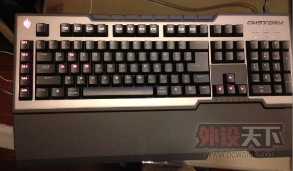 �ѳ������������ѻ�ǹ��F104�ںڣ�KC��ñ��LINDY��