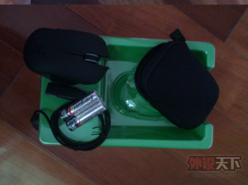 [����] ȫ�����к�װ Razer ��᪴������2013