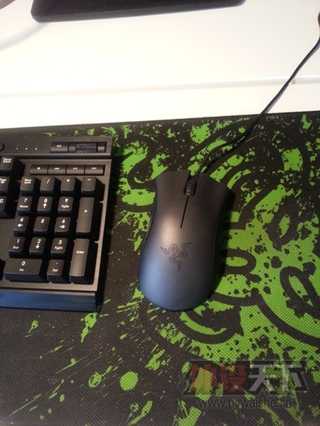 [�Ͼ�]�����������ߺ�ɫ�����
