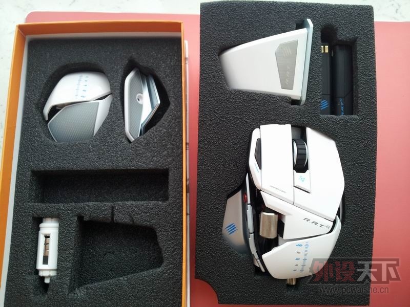 �����졿���ѿ� R.A.T.9(ѩ����)+ R.9������Ϸ������1100