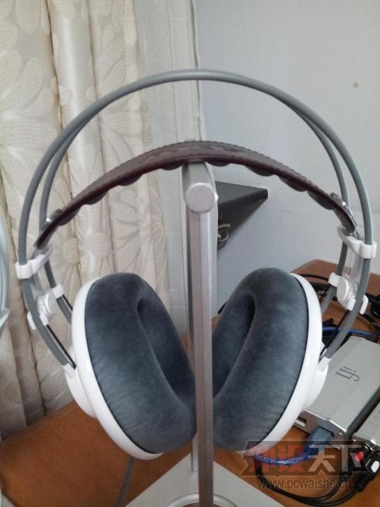 ����9.5�� �²������ŵ��л�AKG K701 2�걣 13��8�¸����