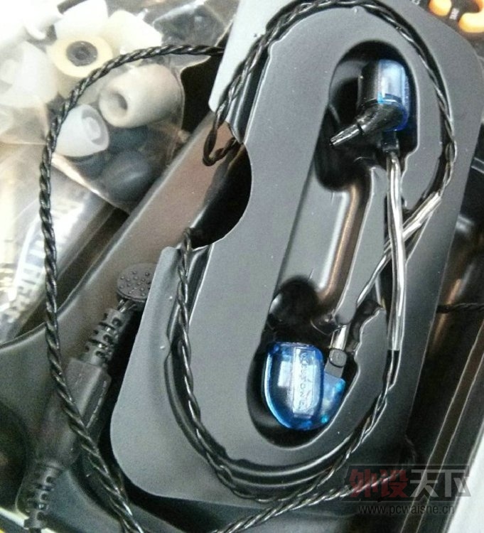 �ѳ�[����]������ Westone um3x rc������ɫ͸��������. 1800