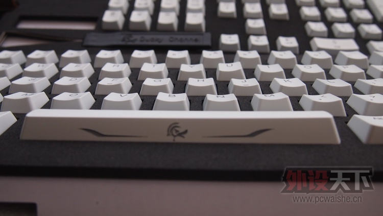 DUCKY S3�İ�͸��ñ ��ͼ