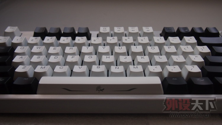 DUCKY S3�İ�͸��ñ ��ͼ