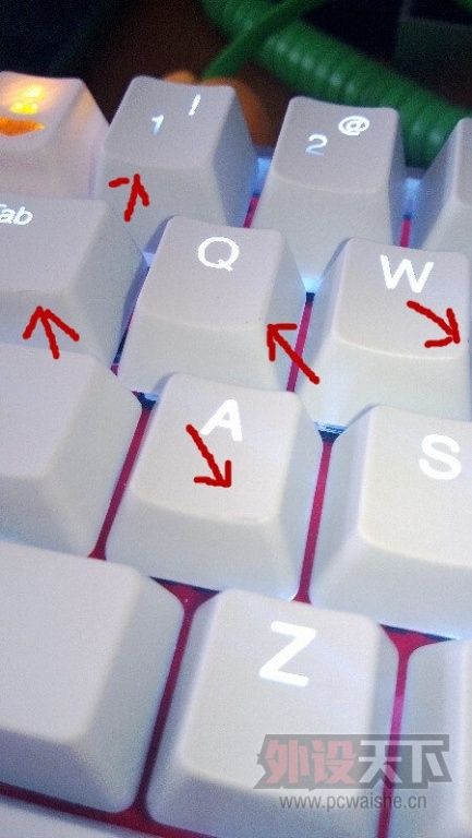 2013Ducky ��͸��ñ 13�İ�͸�ո�Ƚ��ʺ�POKER2 ���϶Ա�ͼ