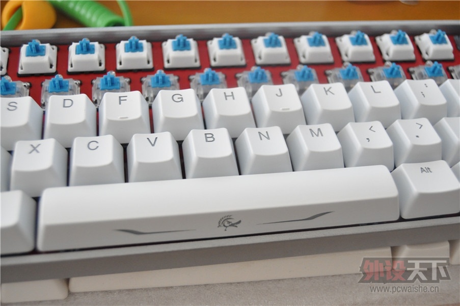 2013Ducky ��͸��ñ 13�İ�͸�ո�Ƚ��ʺ�POKER2 ���϶Ա�ͼ