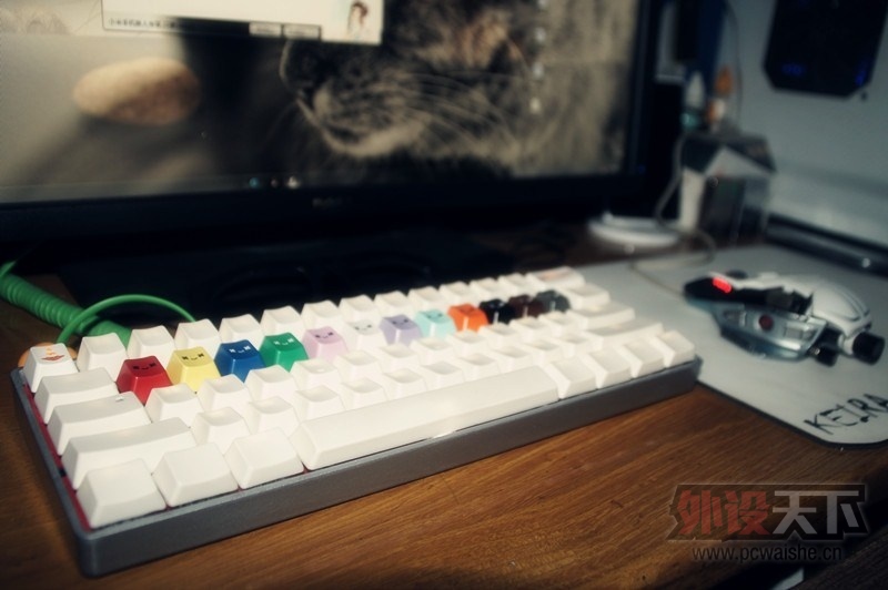 2013Ducky ��͸��ñ 13�İ�͸�ո�Ƚ��ʺ�POKER2 ���϶Ա�ͼ