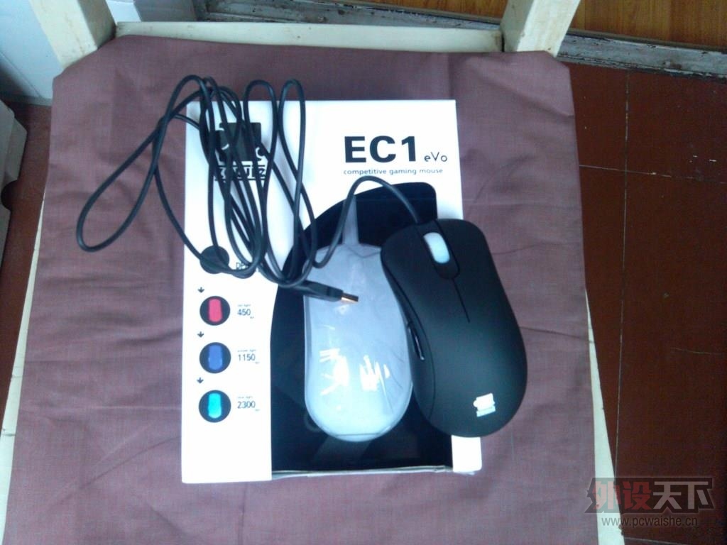���Ͼ���ZOWIE GEAR EC1 eVo����ɫ���羺��� 9.5����