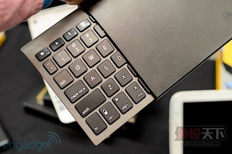 ZAGG Universal ���߼��̣����� Android��iOS �� Windows ϵͳ